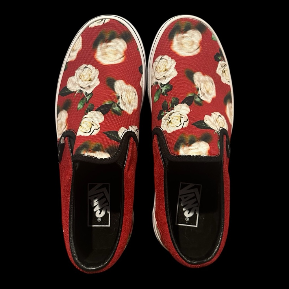 Vans Classic Slip-On Romantic Floral Red Rose Sneakers Men 6.5 Women 8 - Picture 4 of 16